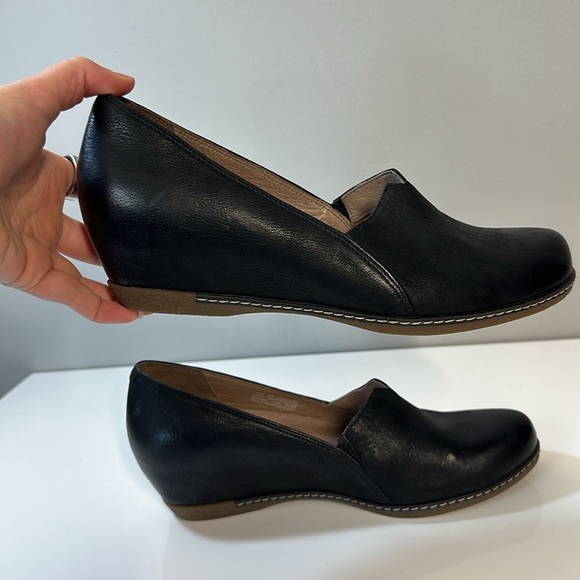 Dansko Lilliana Black Leather Hidden Wedge Loafers Size 40(9.5-10) - Picture 13 of 15